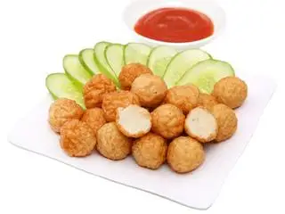 Cá viên - 8.000 ₫ tại Ăn Vặt Nhà Bi