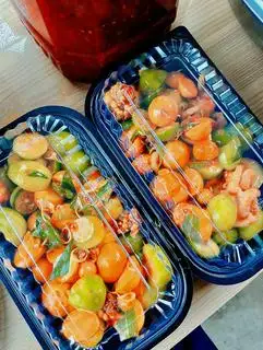 Hình ảnh Chân Gà Trứng Non Sốt Thái