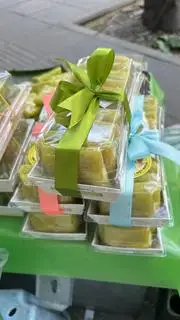 Hình ảnh bánh cốm Làng Vòng có nơ 10 chiếc 