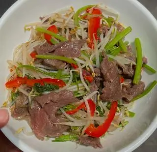 Miến bò trộn - 59.000 ₫ tại Miến Trộn & Nước Ép Dâng Tràn - Vạn Kiếp