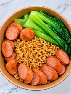 Hình ảnh Mì Trộn 2 Xúc Xích Đức