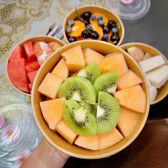 Hình ảnh Box dưa lưới mix kiwi