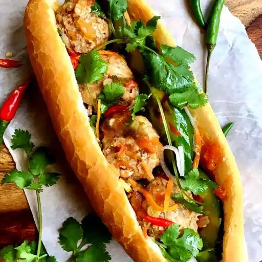 Bánh mì xíu mại - trứng - 32.000 ₫ tại Bánh Mì Lương Phan 3 - Đường Số 15