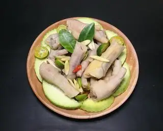Hình ảnh Chân gà sả tắc nguyên xương M