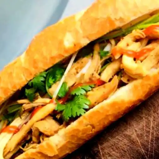 Bánh mì gà - 32.000 ₫ tại Bánh Mì Lương Phan 3 - Đường Số 15