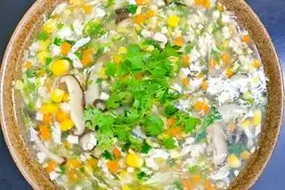 Hình ảnh súp gà nấm thanh cua