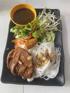 Bún nước tương chay - 35.000 ₫ tại Cơm Chay Diệu Vy - Lê Quang Định