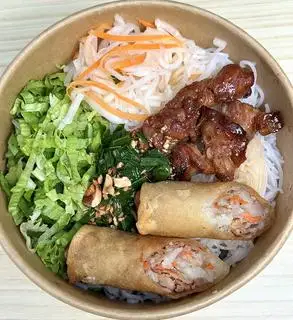 Bún thịt nướng -  chả giò - 45.000 ₫ tại Cô Tư Food - Bún Thịt Nướng & Gỏi Cuốn - Võ Duy Ninh
