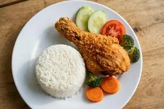 Hình ảnh cơm đùi gà