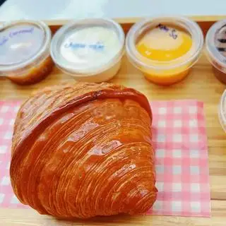 Hình ảnh Chocolate milo croissant