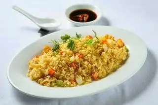 Cơm chiên hải sản - 55.000 ₫ tại Cơm Chiên Yến - Cơm Chiên Ba Rọi Nước Mắm, Cơm Gà Chiên Mắm & Mì Xào Bò - Trần Xuân Soạn