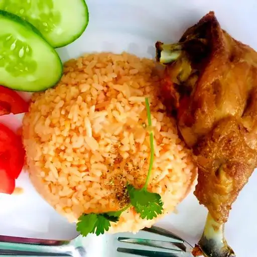 Cơm gà xối mỡ - 55.000 ₫ tại Cơm gà Bảo Bảo - Dương Quảng Hàm