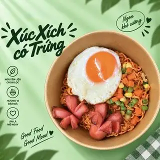 Hình ảnh Mì trộn / Indomie - Xúc xích trứng