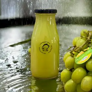 Hình ảnh Nước Ép Nho Xanh Nhập Khẩu (Chai Thuỷ Tinh 330ml)