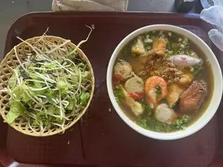 Hình ảnh Bún suất đặc biệt