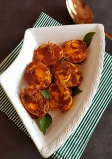 Anda fry ( Egg Fry )  - 35.000 ₫ tại Sanaten Indian Food - Nhà Bà Nhi - Kha Vạn Cân