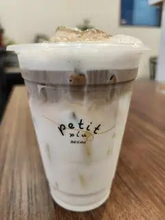 Sữa tươi cà phê - 36.000 ₫ tại Tiệm Cà Phê Petit Xíu - Phan Đăng Lưu