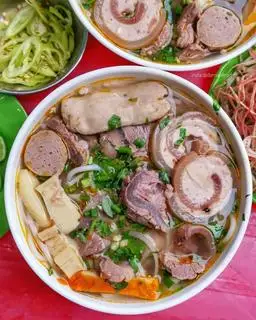 Bún Nạm - chả - bò viên - gân - 62.000 ₫ tại Bún Bò Núp Hẻm - Nguyễn Công Hoan