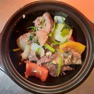 Hình ảnh bò xào hành cần
