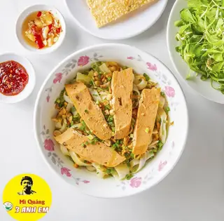 Mì Quảng Chả Cua - 35.000 ₫ tại Mì Quảng 3 Anh Em - Pasteur