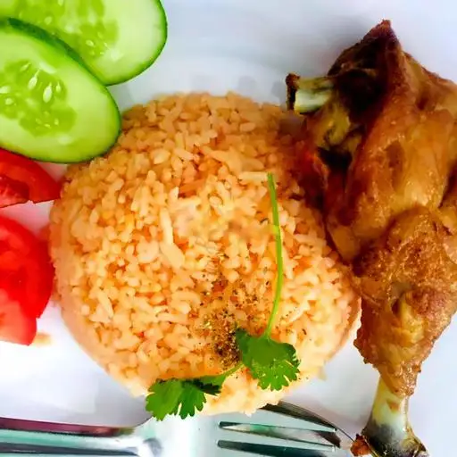 Cơm đùi gà - 55.000 ₫ tại Cơm gà Bảo Bảo - Dương Quảng Hàm