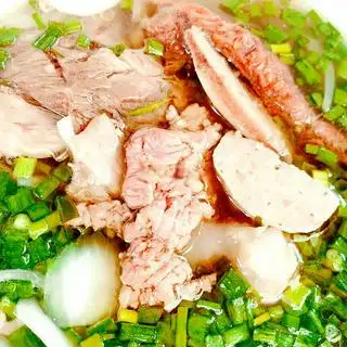 Phở Thập Cẩm Đầy Đủ - 65.000 ₫ tại Phở Gánh - Nguyễn Oanh