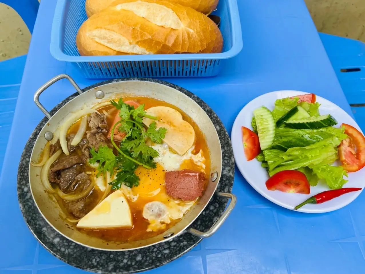 Số 16 : Bò - Trứng - Pate - Chả - Xúc Xích - Phô Mai - 58.000 ₫ tại Bò Né & Bánh Mì Chảo A Kiệt - Phạm Thế Hiển