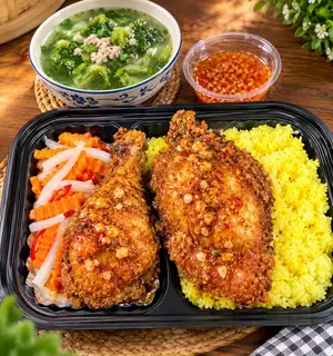 Hình ảnh Cơm 1/4 Góc Má Đùi Siêu To , Sốt Tuỳ Chọn