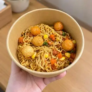 Hình ảnh Mì trộn viên chiên