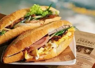 Bánh mỳ thịt chả - trứng - trà bông - 35.000 ₫ tại Bánh Mì Hà Nội - Bánh Mì & Nước Ép - Phạm Hùng
