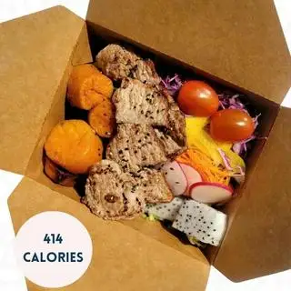 Hình ảnh Khoai Lang Thăn Ngoại Bò Mát và Salad
