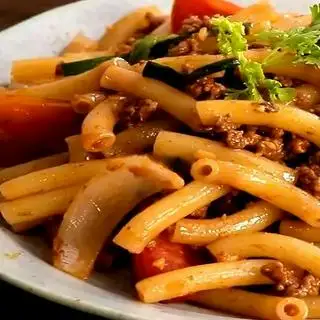 Nui bò lúc lắc - 55.000 ₫ tại Ông Mập - Cơm Chiên Bò Lúc Lắc - Trần Não