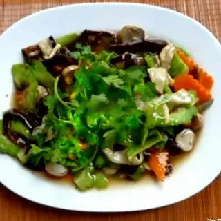 Khổ qua xào nấm - 30.000 ₫ tại Thiền Tịnh - Cơm Chay - Vũ Huy Tấn