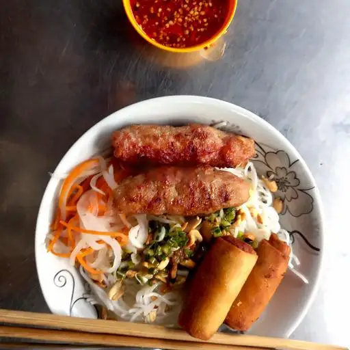 Bún nem - chả giò - 47.000 ₫ tại Bún Thịt Nướng Cô Ba - Tôn Đản