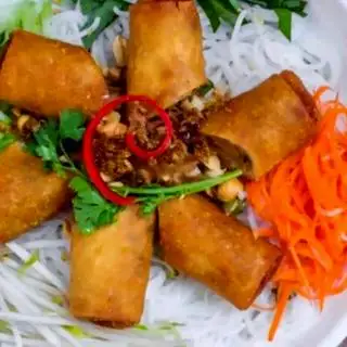 Hình ảnh Bún chả giò chay