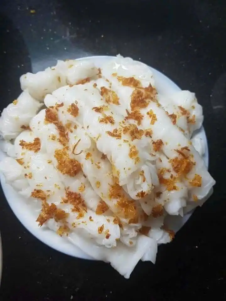 Bánh mướt hành phi dầu (1kg) - 85.000 ₫ tại Tuấn Hoa - Bánh Cuốn Hà Nội & Bánh Mướt Nghệ An - Nguyễn Xí