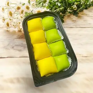 Crepe sầu riêng Hộp 8 - 115.000 ₫ tại  Mẹ Zuka - Tiệm Bánh Crepe Sầu Riêng & Bánh Ngọt - Lê Đức Thọ