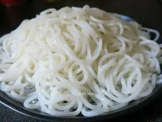 Bún Tươi Thêm (150 gam - 200 gam) - 10.000 ₫ tại Bún Bò Hậu Bến Ngự - Hồ Hảo Hớn