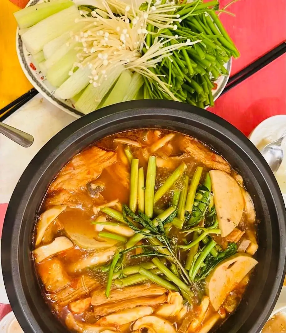 Lẩu thái chay lớn - 230.000 ₫ tại Quán Chay Sen Vàng Vegan - Đường Số 4