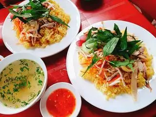 Hình ảnh Cơm Gà Xé + Trứng Non
