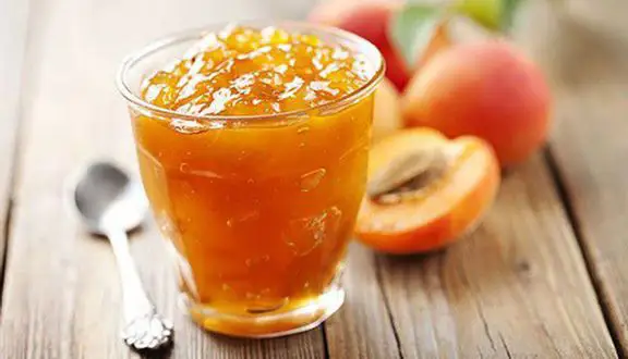 trà đào dầm ly lớn  - 25.000 ₫ tại Sương Sáo Cà Phê Sữa Tươi 49 - Đường 3/2