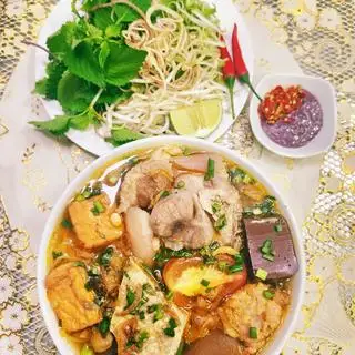 Bún riêu cua xương Nạc - 68.250 ₫ tại Quán Cô Út - Bún Riêu & Bún Thịt Nướng - Trương Đăng Quế