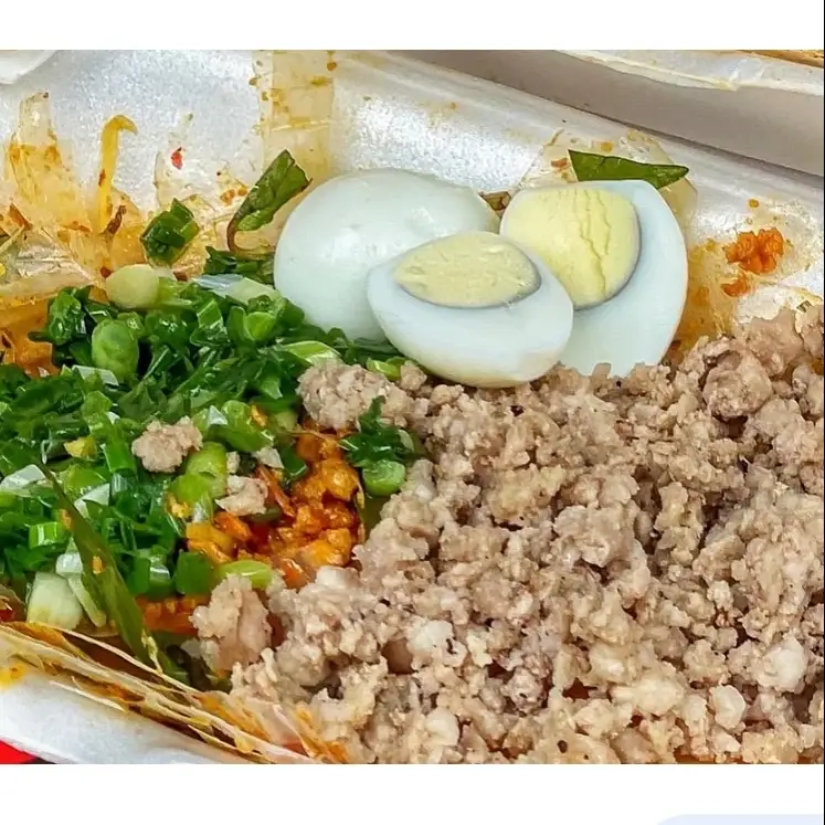 Bánh Tráng Trộn Thịt Bằm - 45.000 ₫ tại Bánh Tráng Trộn & Nướng Dì Xuyên - Lê Văn Lương
