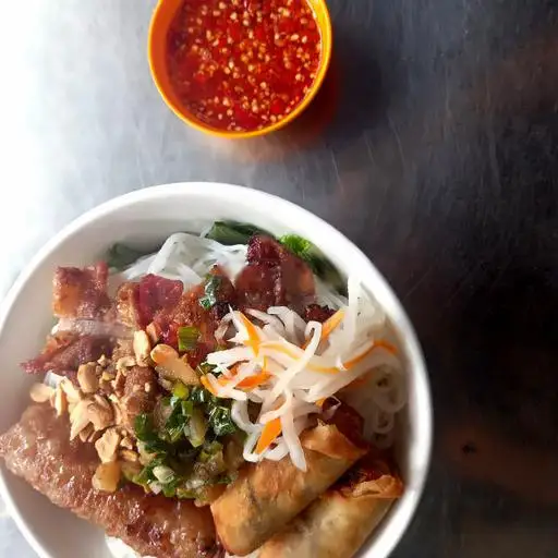 Bún thịt nướng đặc biệt - 60.000 ₫ tại Bún Thịt Nướng Cô Ba - Tôn Đản