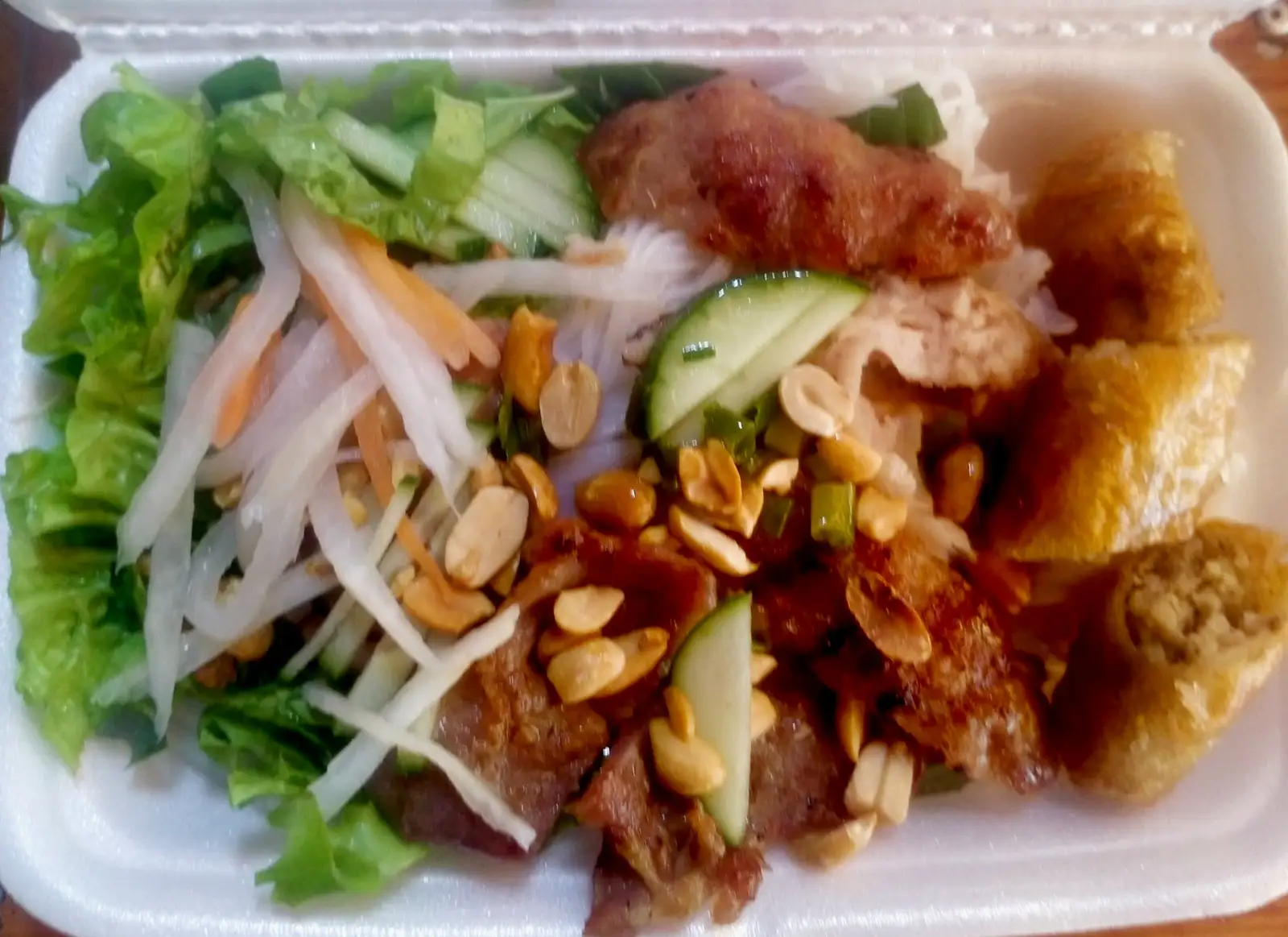 Bún thịt nướng - 50.000 ₫ tại Yến Lan - Bún Thịt Nướng Và Bánh Hỏi - Nguyễn Hữu Cầu