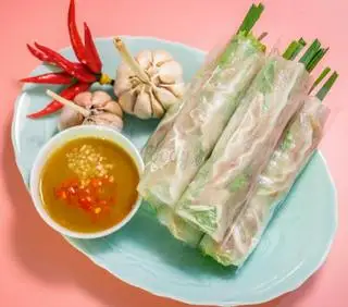 Gỏi Cuốn Tai Heo - 8.000 ₫ tại Bánh Mì & Xôi Mặn - Đoàn Thị Điểm