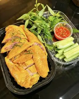 Hình ảnh GÀ Ủ MUỐI HOA TIÊU NỬA CON – LOẠI I ( Không đầu, không chân)