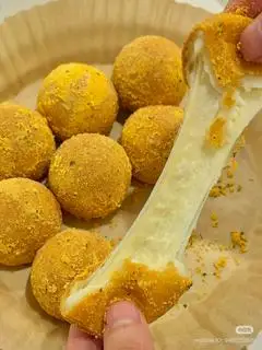 Chesseball ( 3v) - 40.000 ₫ tại PAOPAO FOOD - KHOAI TÂY CHIÊN XOẮN, GÀ RÁN & CHÂN GÀ SỐT THÁI - Khánh Hội