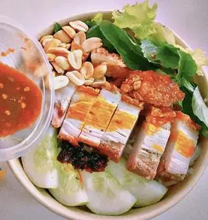 Hình ảnh BÚN HEO QUAY - MẮM NÊM 