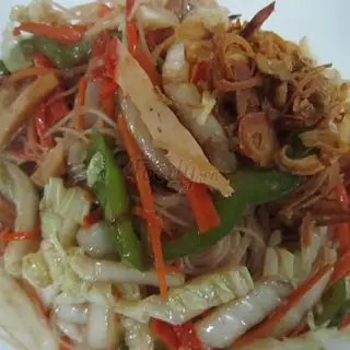 Bún gạo xào chay - 49.000 ₫ tại Quán Chay Thuận Đức - Lê Văn Lương